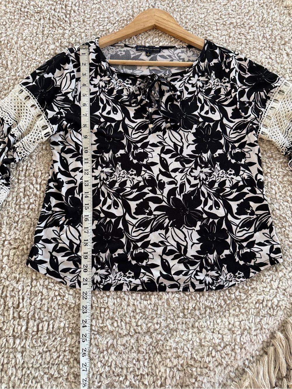 Adrienne Vittadini Women’s Medium Black White Floral Blouse Lace 3/4 Sleeve Boho - Picture 6 of 9